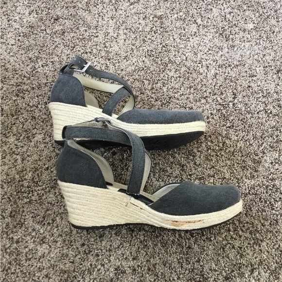 boc. strappy grey wedge sandals - Picture 2 of 6